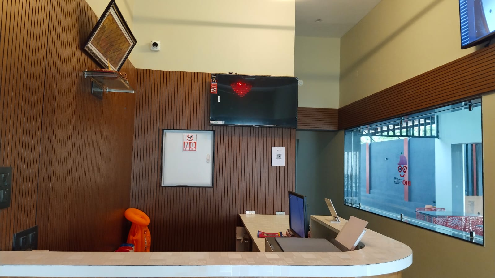 Gallery Picture